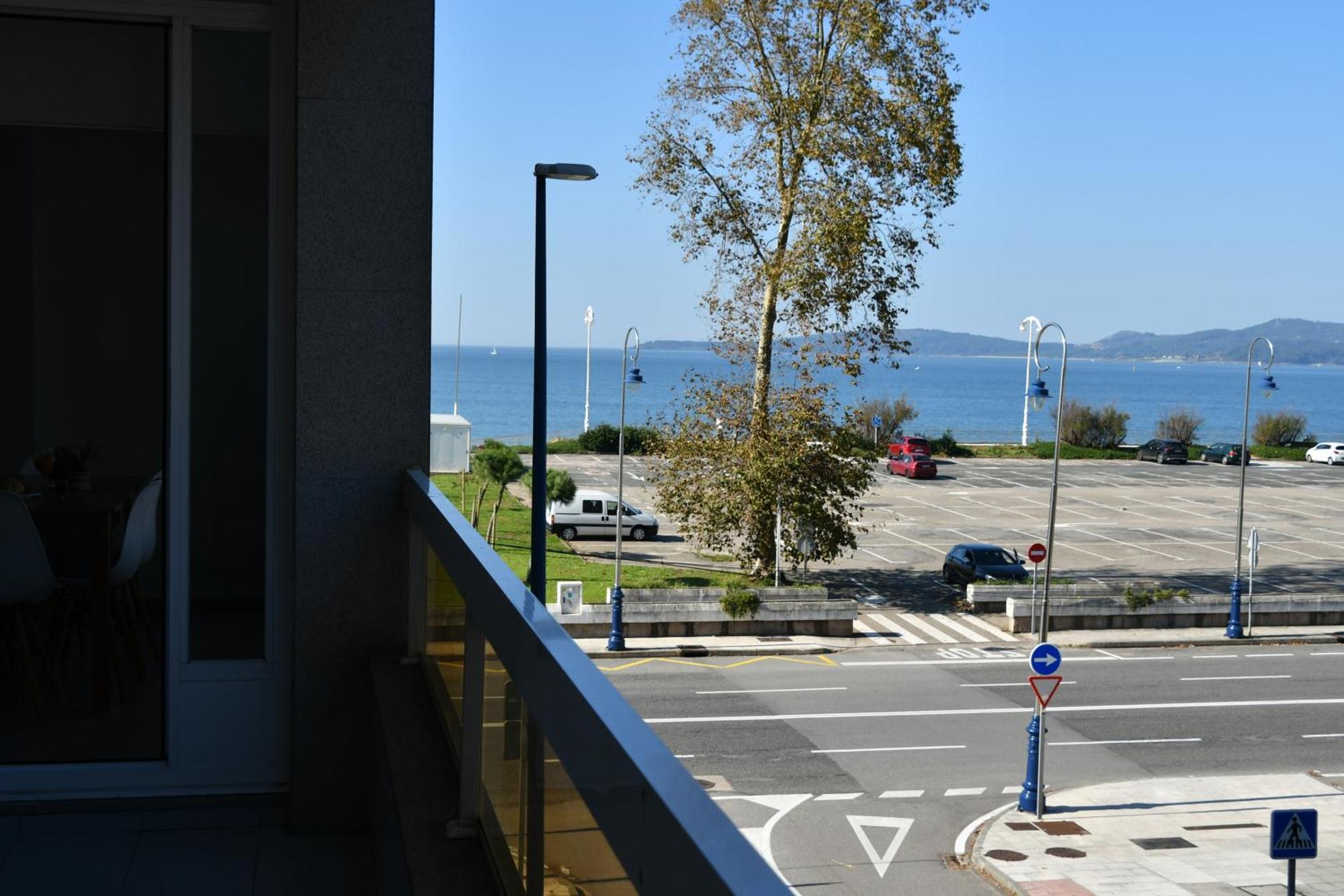 Primera Linea De Playa Samil Costa Con Garaje Incluido Vigo Exterior foto